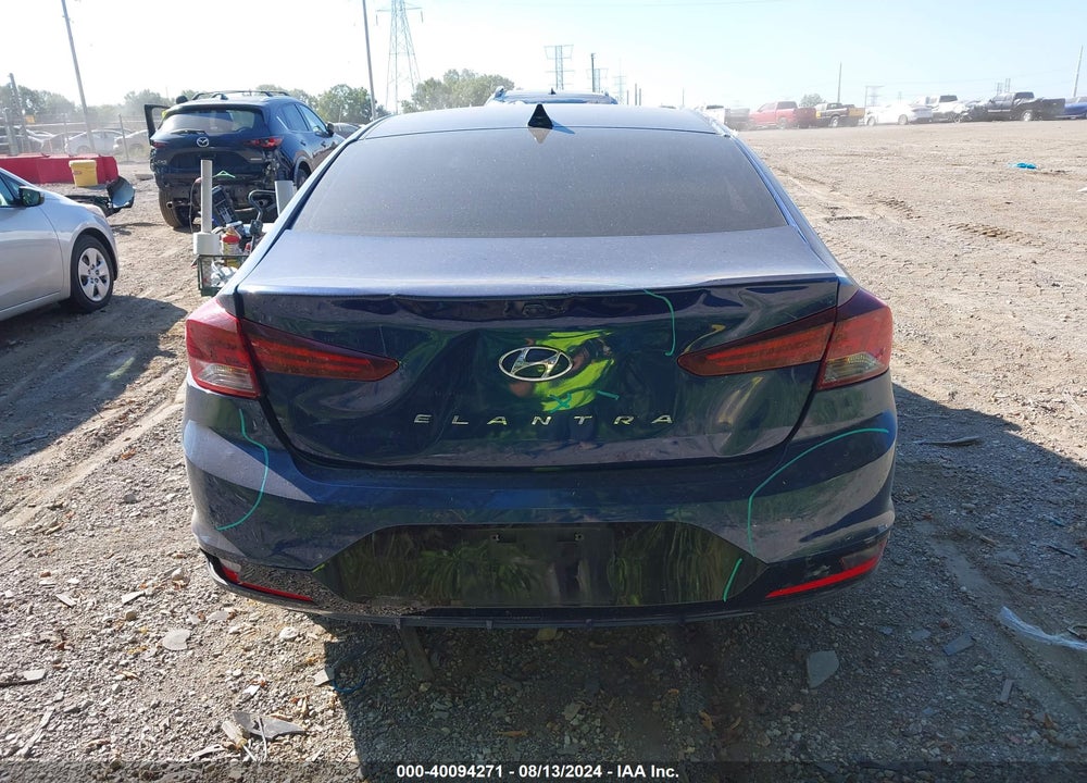 2020 HYUNDAI ELANTRA VIN: 5NPD84LF7LH557819