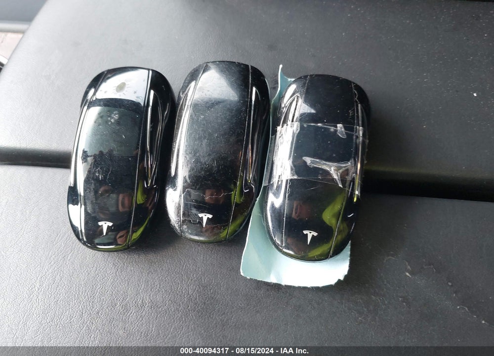 2020 TESLA MODEL X LONG RANGE DUAL MOTOR ALL-WHEEL DRIVE/LONG RANGE PLUS DUAL MOTOR ALL-WHEEL DRIVE VIN: 5YJXCAE29LF231829