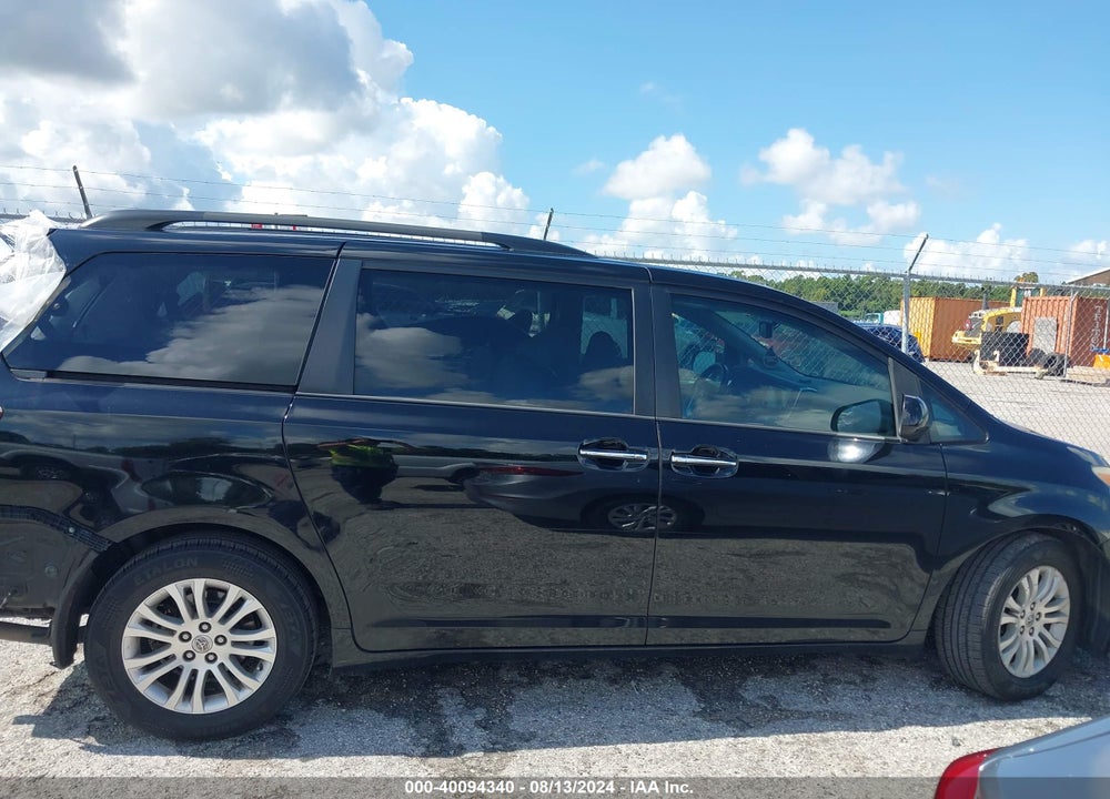 2017 TOYOTA SIENNA VIN: 5TDYZ3DC4HS807211