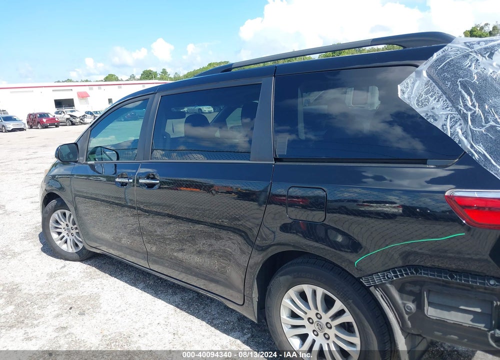 2017 TOYOTA SIENNA VIN: 5TDYZ3DC4HS807211