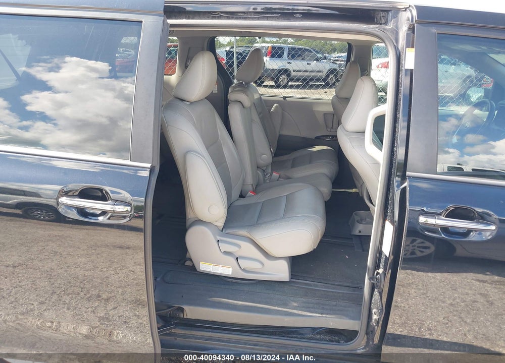 2017 TOYOTA SIENNA VIN: 5TDYZ3DC4HS807211