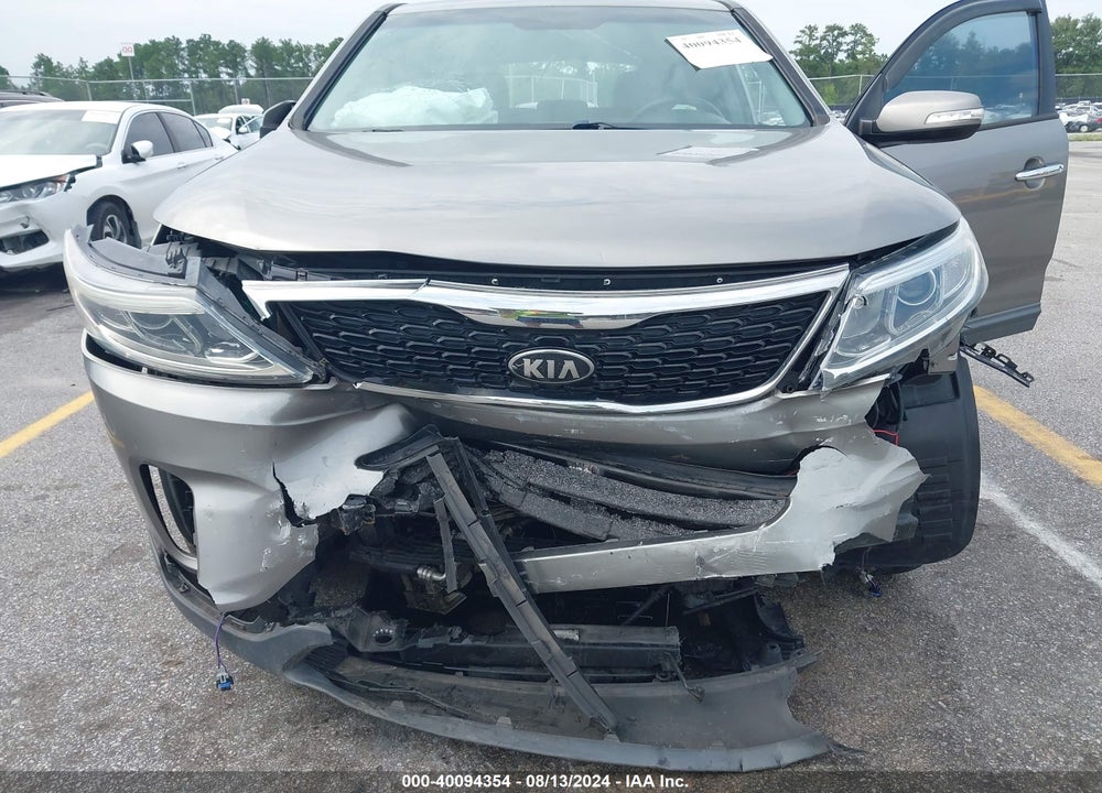 2015 KIA SORENTO LX VIN: 5XYKT3A60FG559894