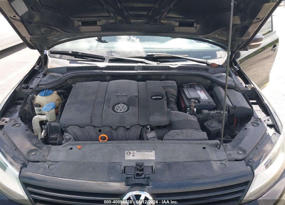 2012 VOLKSWAGEN JETTA 2.5L SE VIN: 3VWDP7AJXCM318851