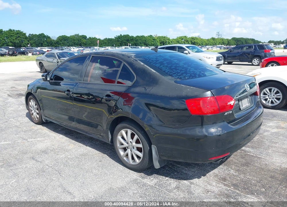 2012 VOLKSWAGEN JETTA 2.5L SE VIN: 3VWDP7AJXCM318851