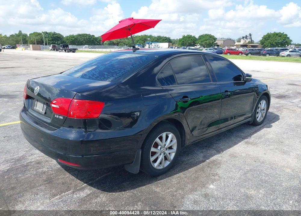 2012 VOLKSWAGEN JETTA 2.5L SE VIN: 3VWDP7AJXCM318851