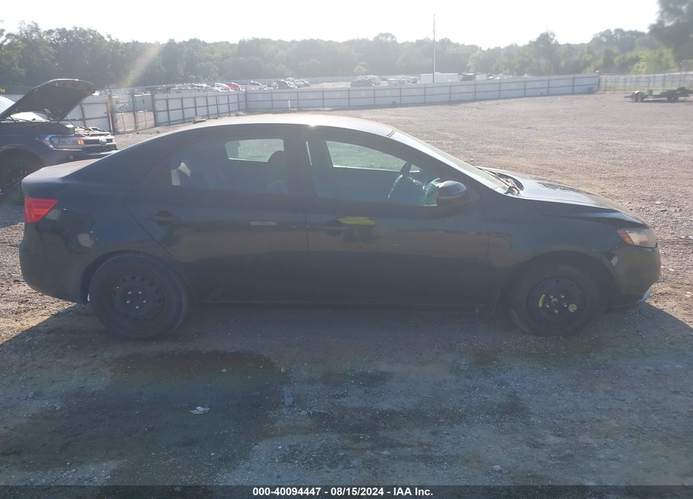 2011 KIA FORTE EX VIN: KNAFU4A23B5353213
