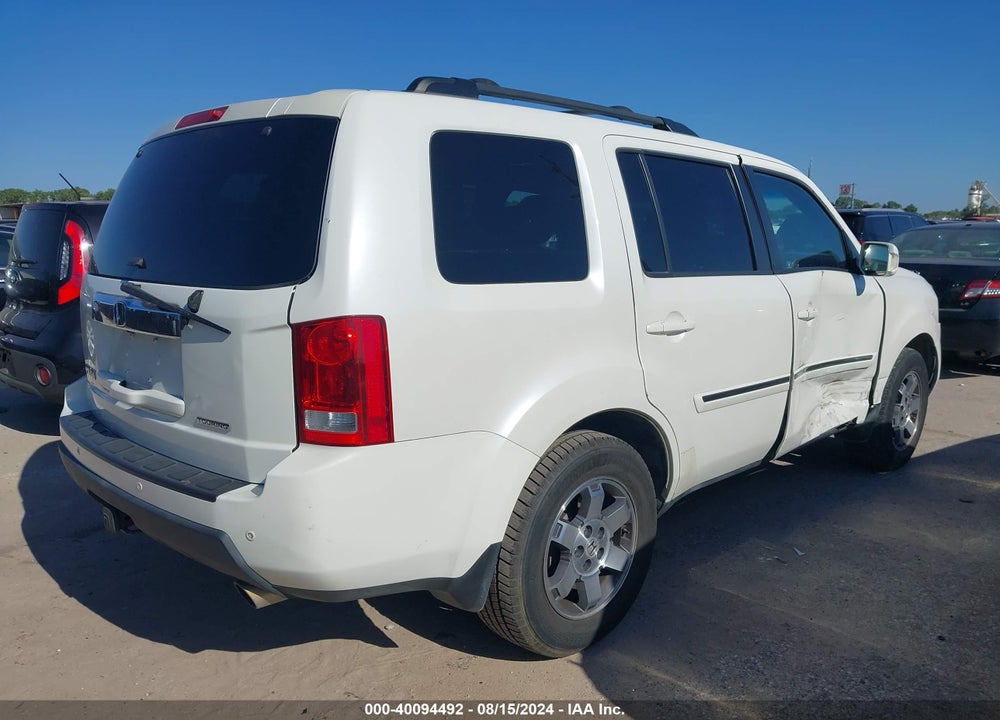 2011 HONDA PILOT TOURING VIN: 5FNYF3H94BB008659