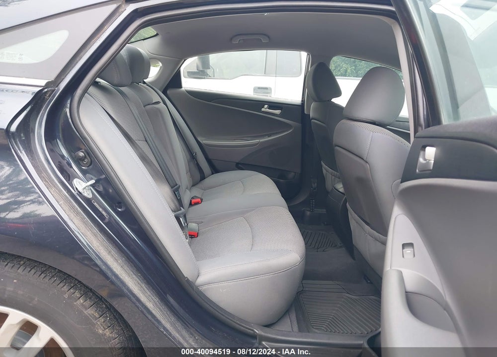 2013 HYUNDAI SONATA GLS VIN: 5NPEB4AC8DH758922