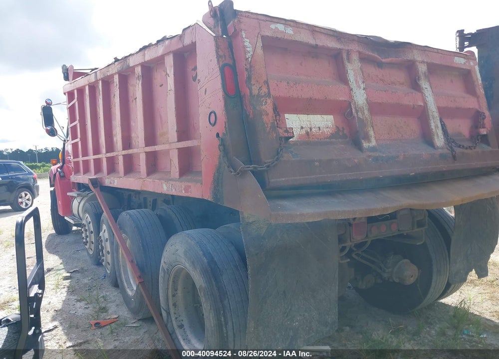 2000 STERLING TRUCK L8511 8511 VIN: 2FZNDJBB3YAB53007