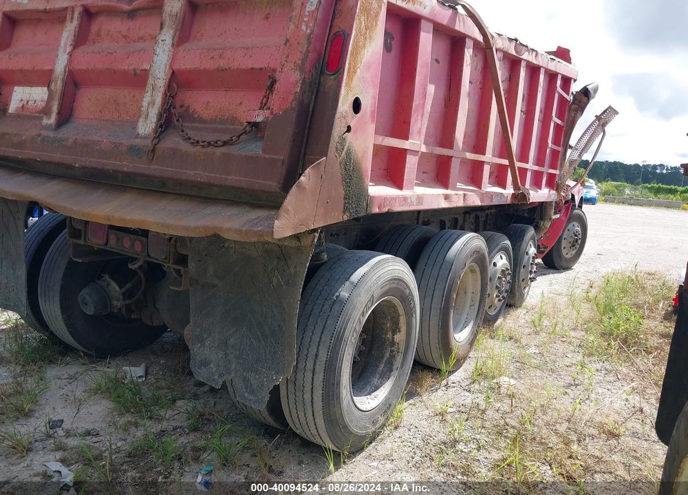 2000 STERLING TRUCK L8511 8511 VIN: 2FZNDJBB3YAB53007