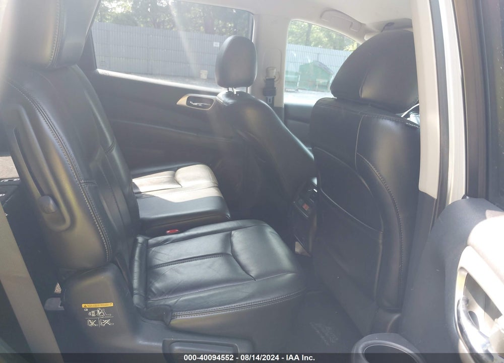 2014 NISSAN PATHFINDER SL VIN: 5N1AR2MM0EC611831