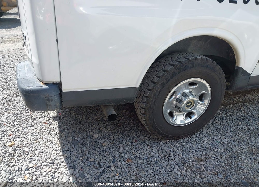 2008 CHEVROLET EXPRESS WORK VAN VIN: 1GCGG25C381139635