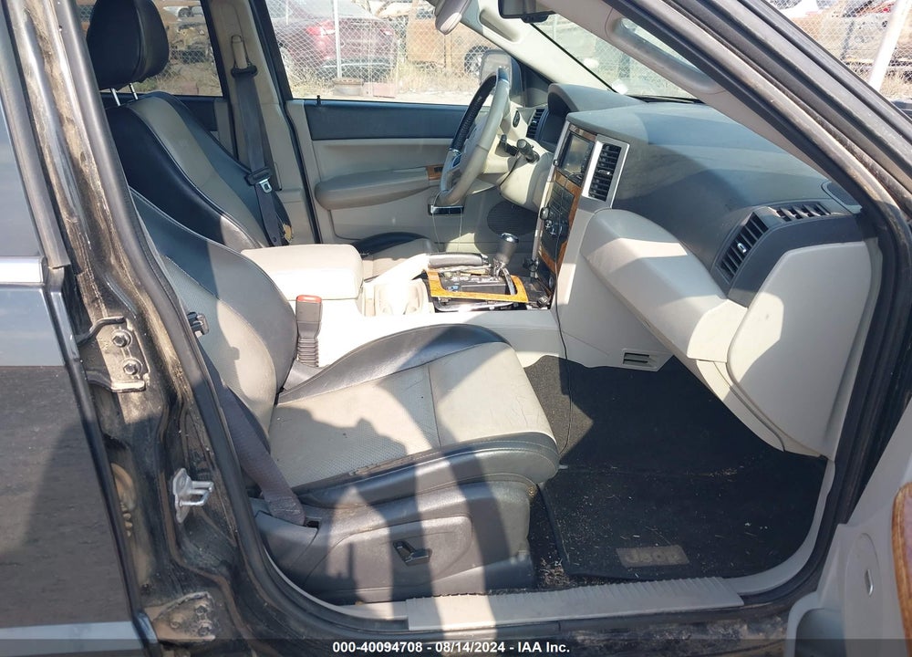 2008 JEEP GRAND CHEROKEE LIMITED VIN: 1J8HR58N58C133670