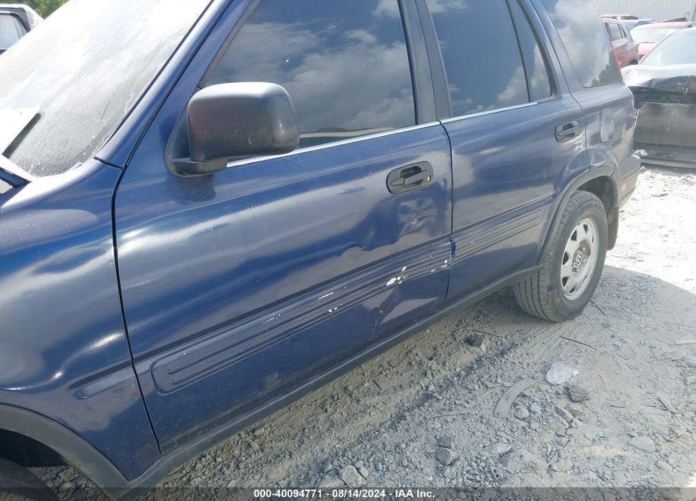 1998 HONDA CR-V LX VIN: JHLRD2846WC006863