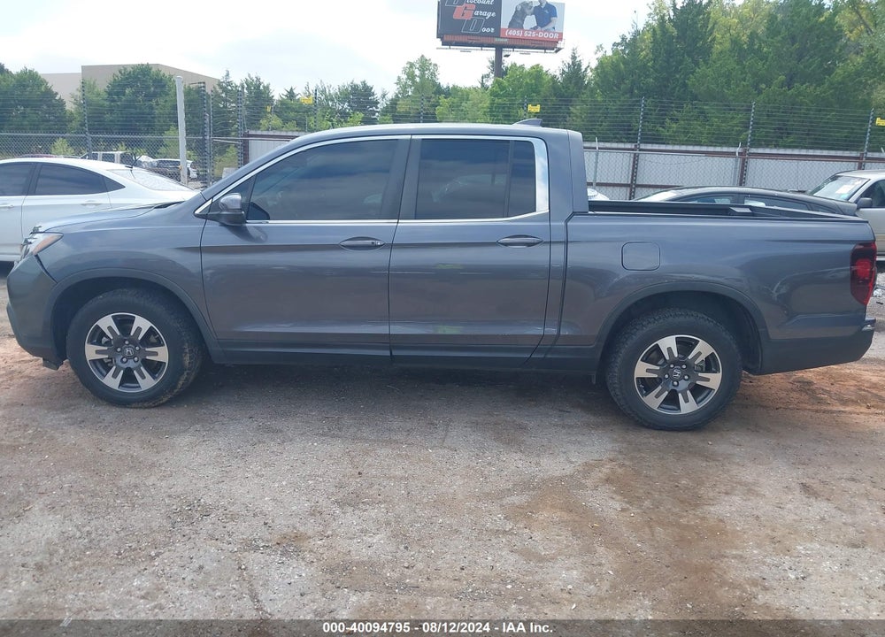 2017 HONDA RIDGELINE RTL-T VIN: 5FPYK3F66HB032000
