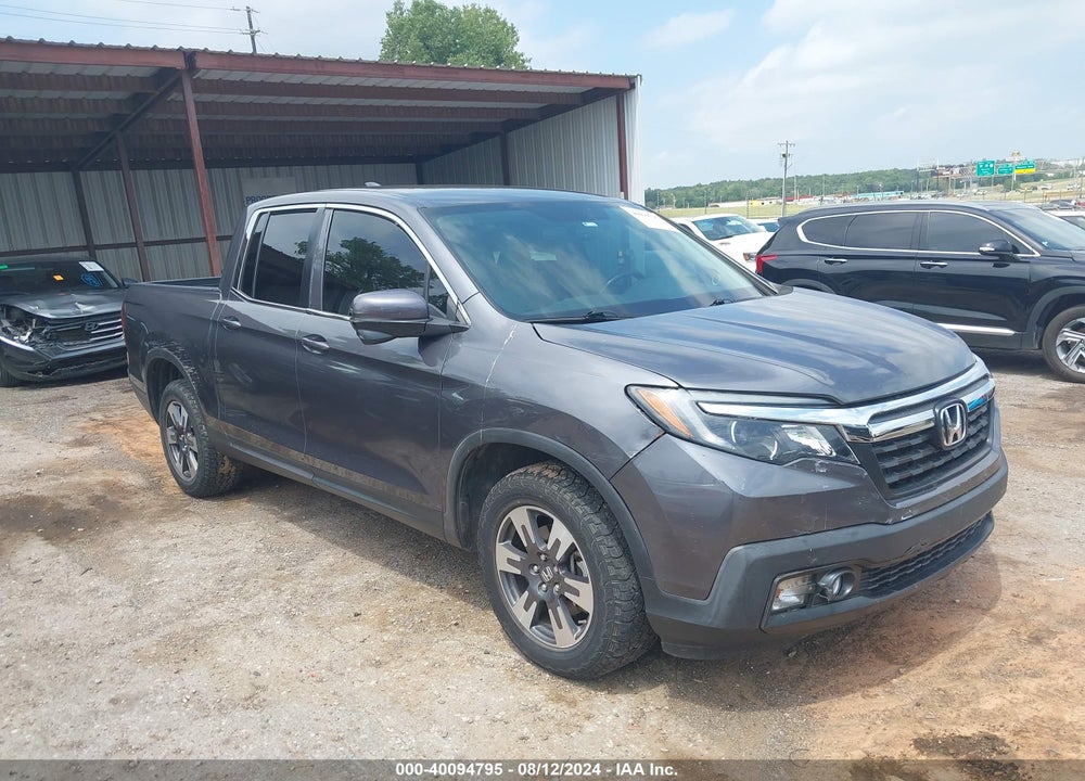 2017 HONDA RIDGELINE RTL-T VIN: 5FPYK3F66HB032000
