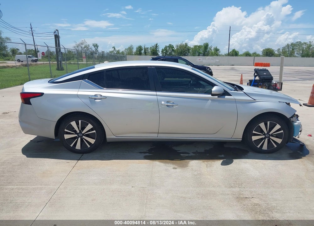 2022 NISSAN ALTIMA SV FWD VIN: 1N4BL4DV3NN394252