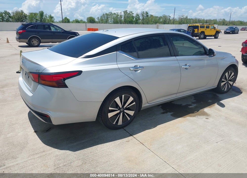 2022 NISSAN ALTIMA SV FWD VIN: 1N4BL4DV3NN394252