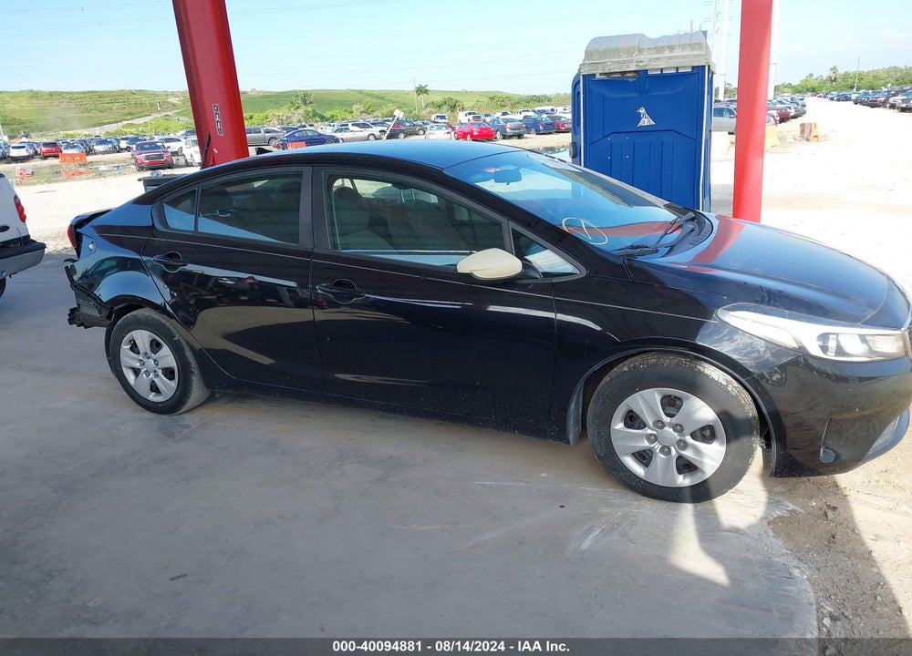 2017 KIA FORTE VIN: 3KPFK4A75HE138076