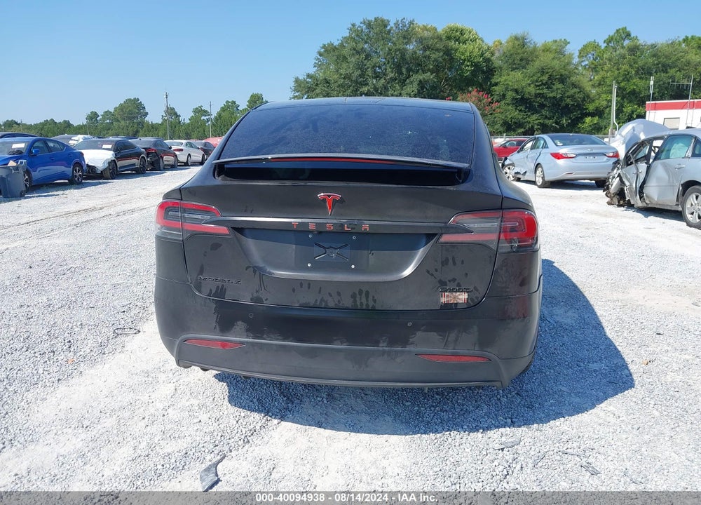 2018 TESLA MODEL X 100D/75D/P100D VIN: 5YJXCAE29JF100400