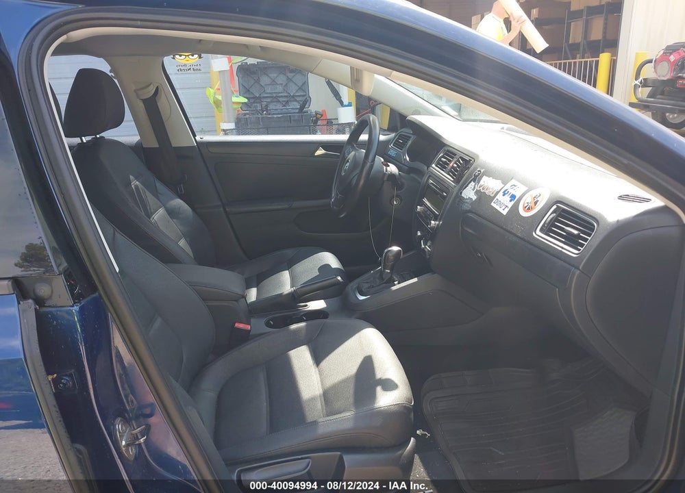 2011 VOLKSWAGEN JETTA 2.5L SE VIN: 3VWDX7AJ4BM062074