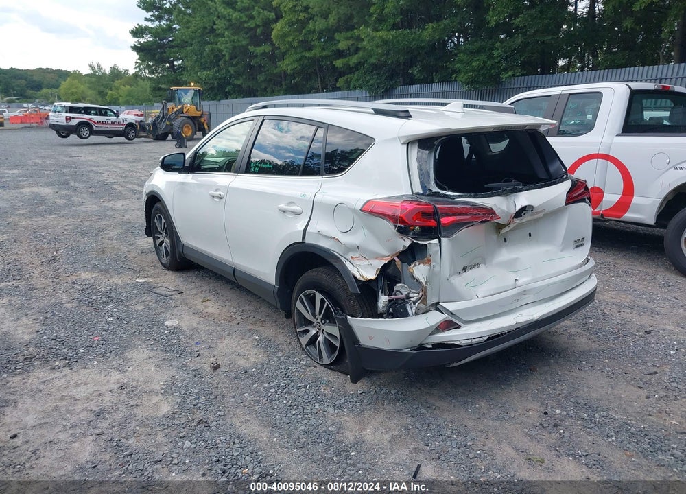 2018 TOYOTA RAV4 XLE VIN: JTMRFREV8JJ745704