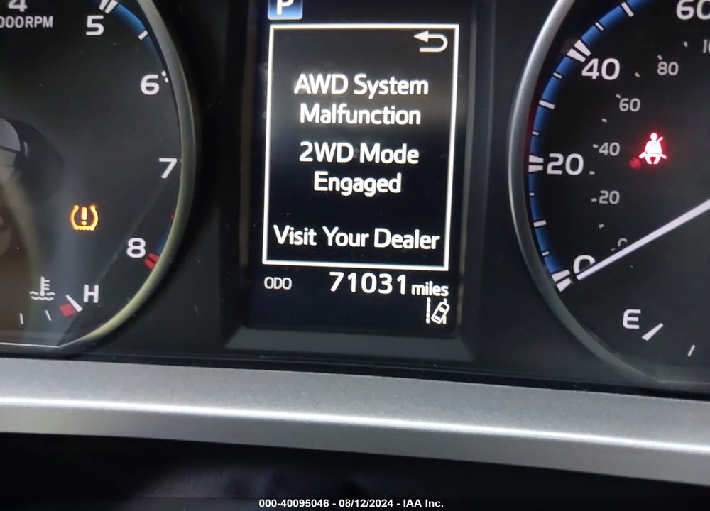 2018 TOYOTA RAV4 XLE VIN: JTMRFREV8JJ745704