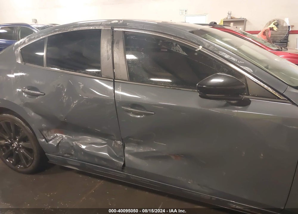 2022 MAZDA 3 CARBON EDITION VIN: JM1BPACL0N1505926