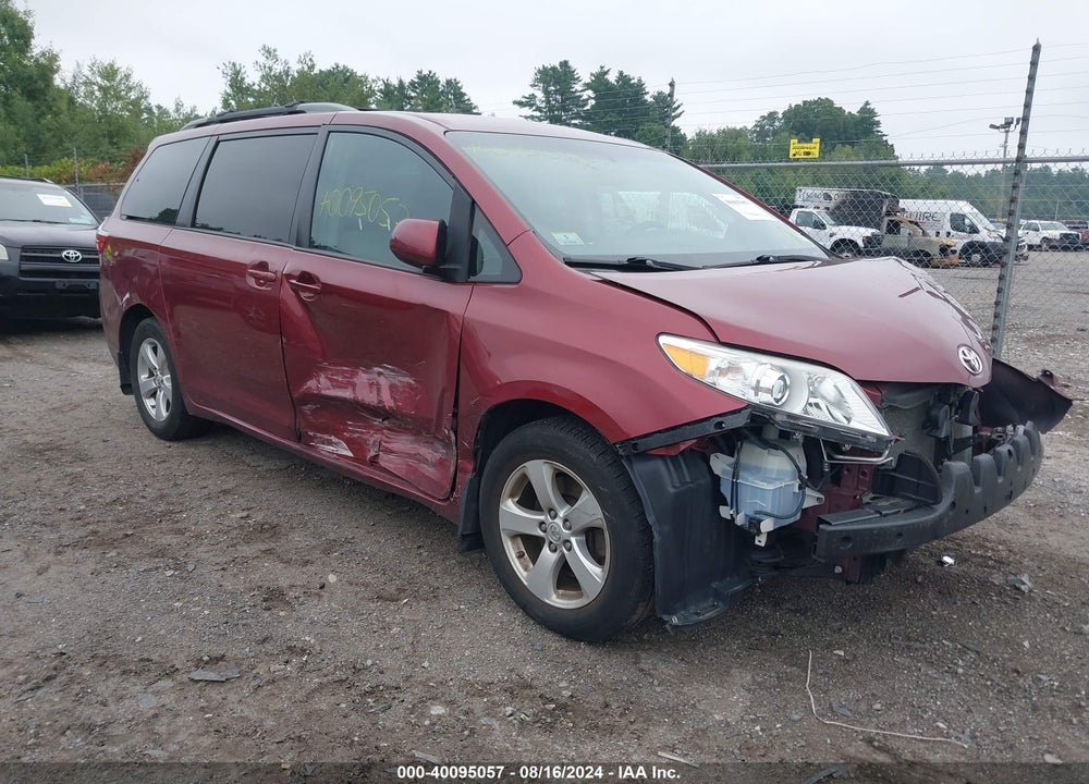 2017 TOYOTA SIENNA LE 8 PASSENGER VIN: 5TDKZ3DC2HS894550