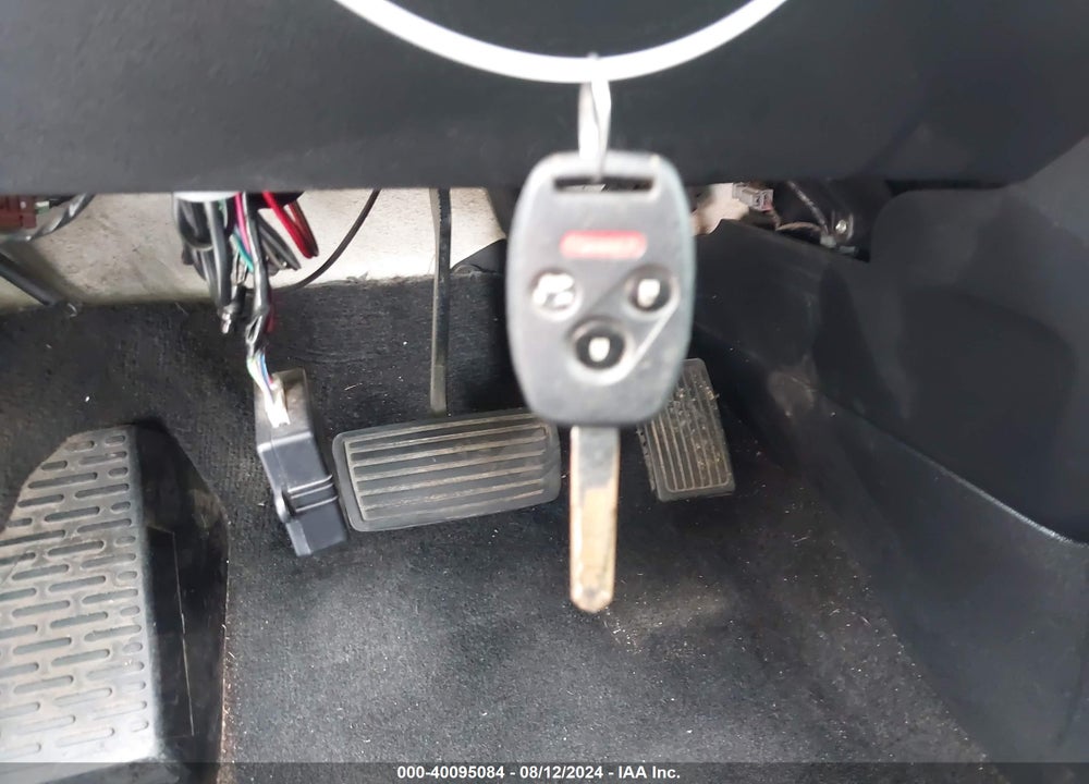 2012 HONDA PILOT TOURING VIN: 5FNYF4H95CB011870