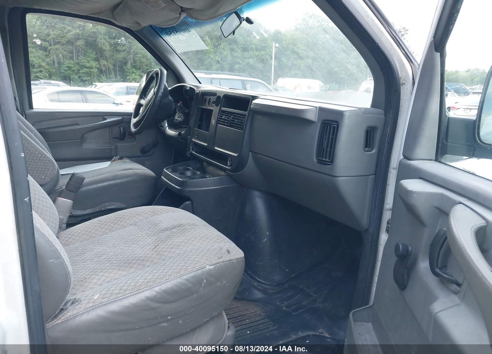 2003 CHEVROLET EXPRESS VIN: 1GCGG29U031122206