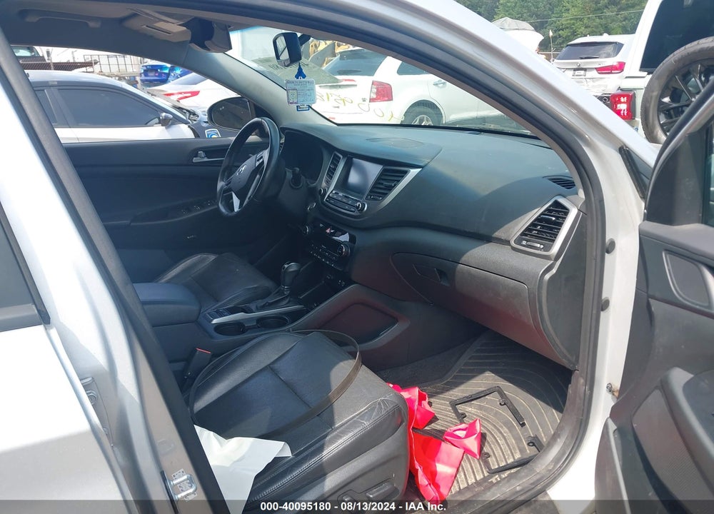 2017 HYUNDAI TUCSON LIMITED VIN: KM8J3CA29HU330507