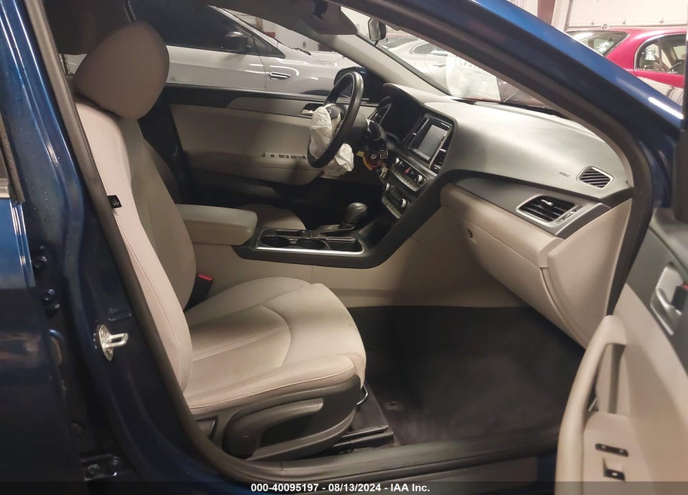 2018 HYUNDAI SONATA SE VIN: 5NPE24AFXJH702180