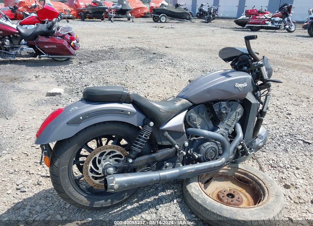2017 VICTORY MOTORCYCLES OCTANE VIN: 5VPFTB004H3003086