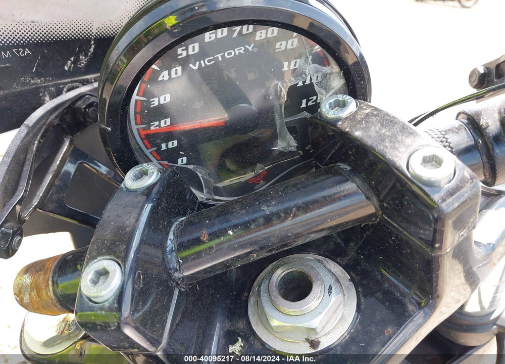 2017 VICTORY MOTORCYCLES OCTANE VIN: 5VPFTB004H3003086