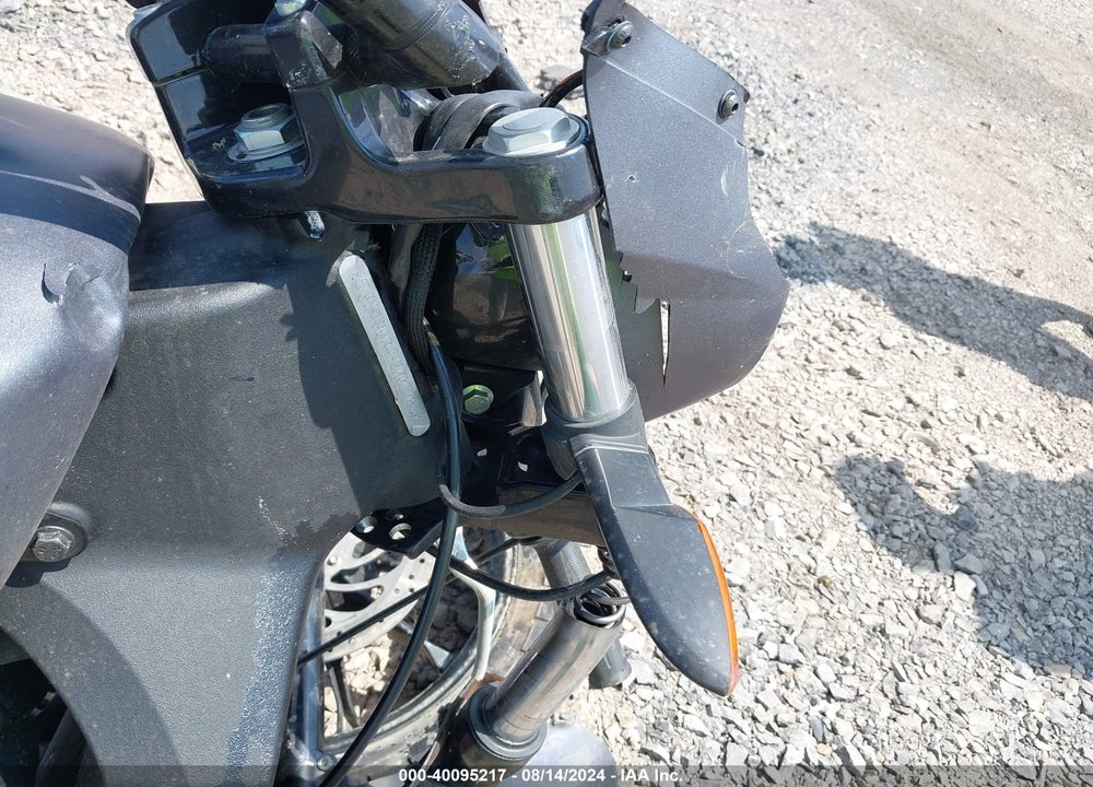 2017 VICTORY MOTORCYCLES OCTANE VIN: 5VPFTB004H3003086
