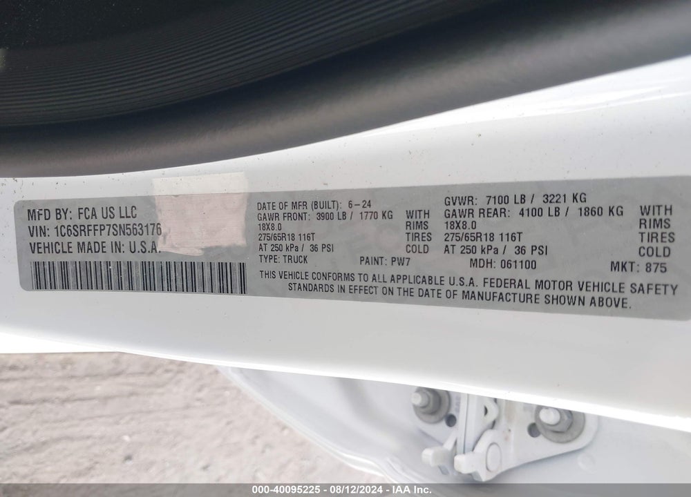 2025 RAM 1500 BIG HORN 4X4 5'7 BOX VIN: 1C6SRFFP7SN563176