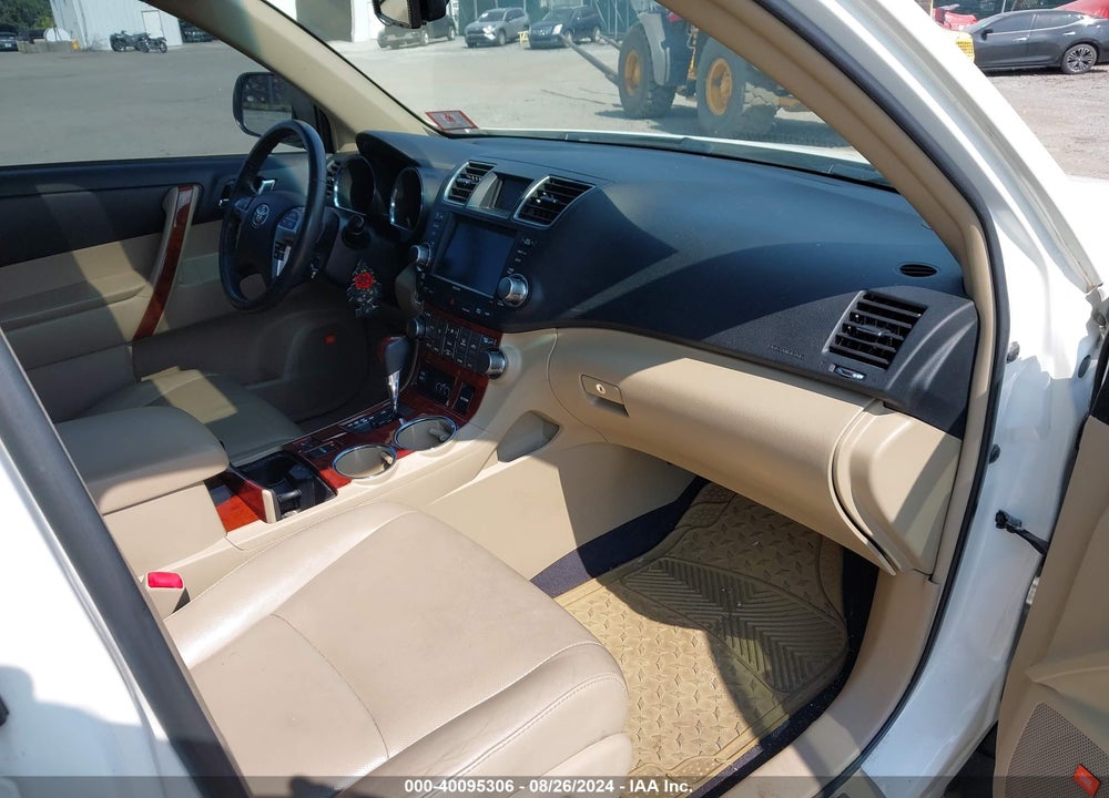 2011 TOYOTA HIGHLANDER LIMITED V6 VIN: 5TDDK3EH8BS068963