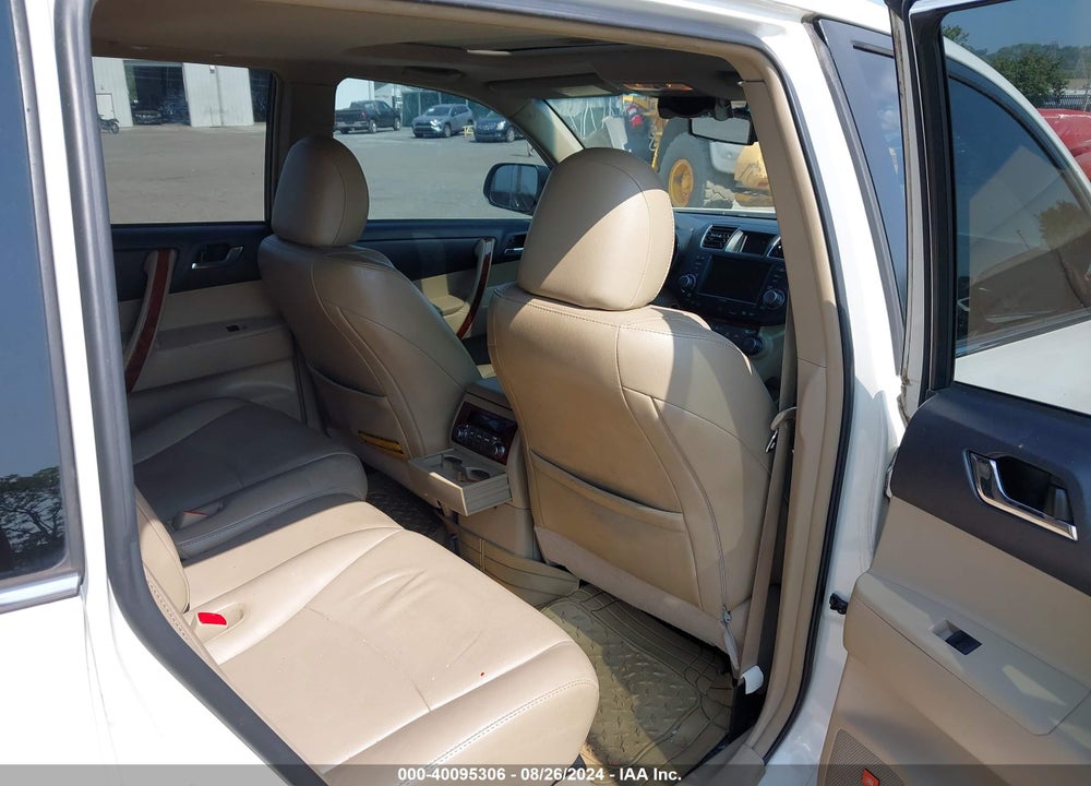 2011 TOYOTA HIGHLANDER LIMITED V6 VIN: 5TDDK3EH8BS068963