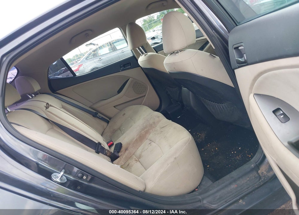 2015 KIA OPTIMA LX VIN: KNAGM4A72F5628916