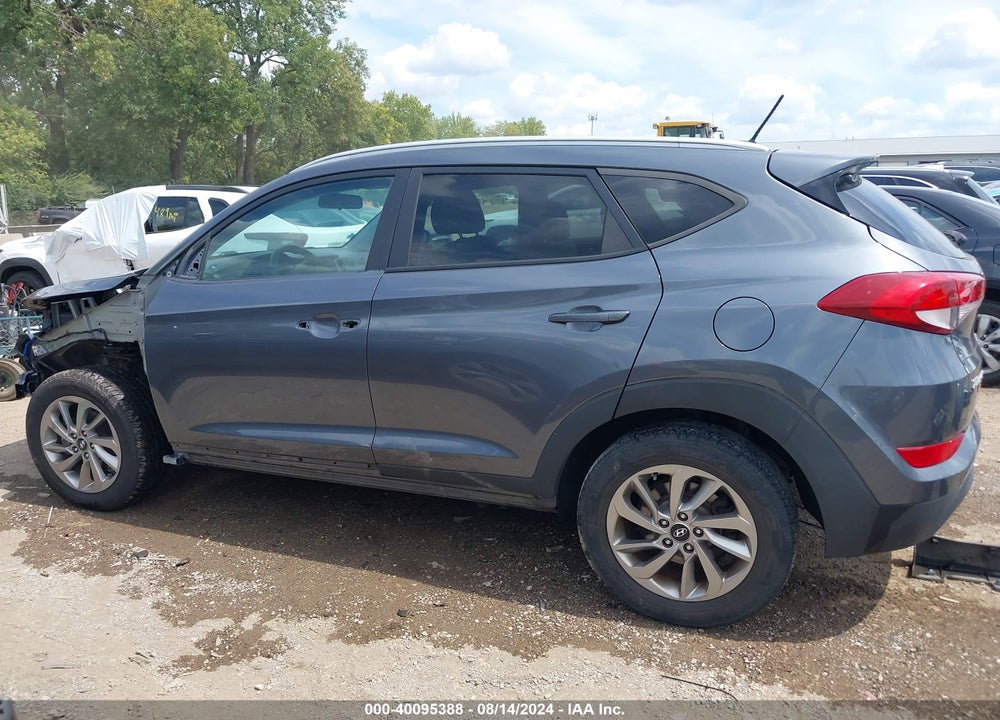 2016 HYUNDAI TUCSON SE VIN: KM8J33A47GU125963