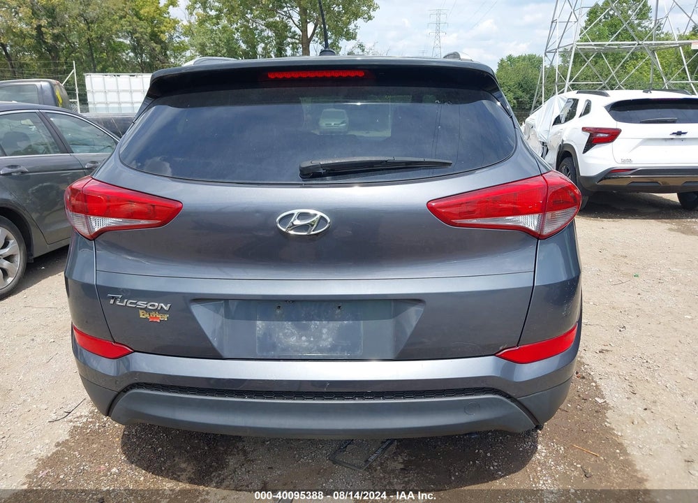 2016 HYUNDAI TUCSON SE VIN: KM8J33A47GU125963
