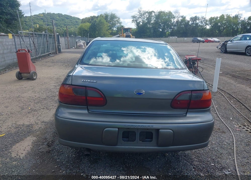 2005 CHEVROLET CLASSIC VIN: 1G1ND52F85M123269