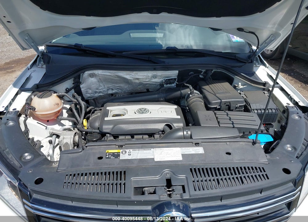 2015 VOLKSWAGEN TIGUAN S VIN: WVGAV7AX2FW501726