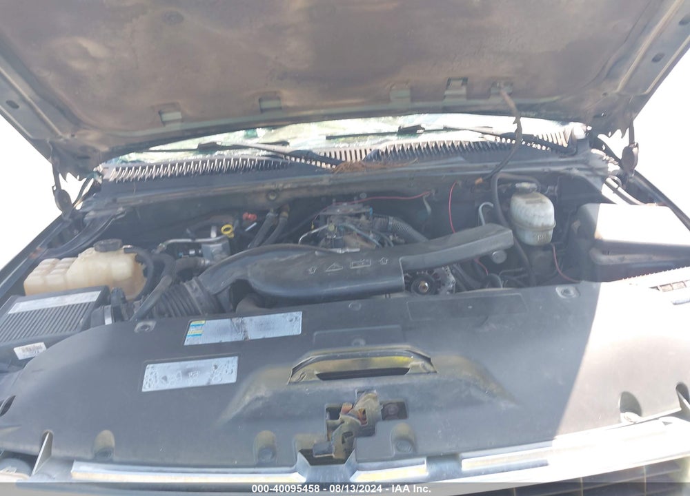 2004 CHEVROLET TAHOE LS VIN: 1GNEC13Z84J198282