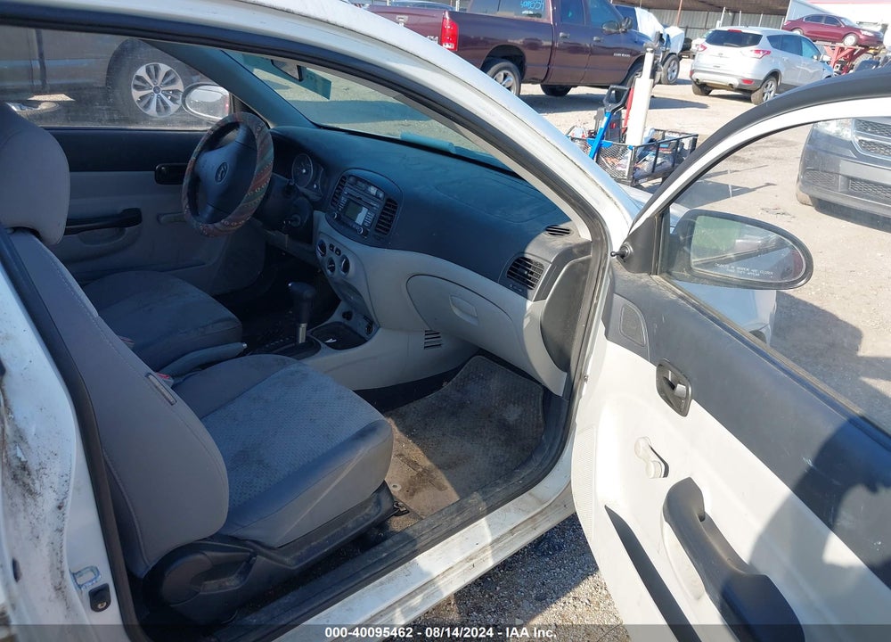 2008 HYUNDAI ACCENT GS VIN: KMHCM36C48U102504