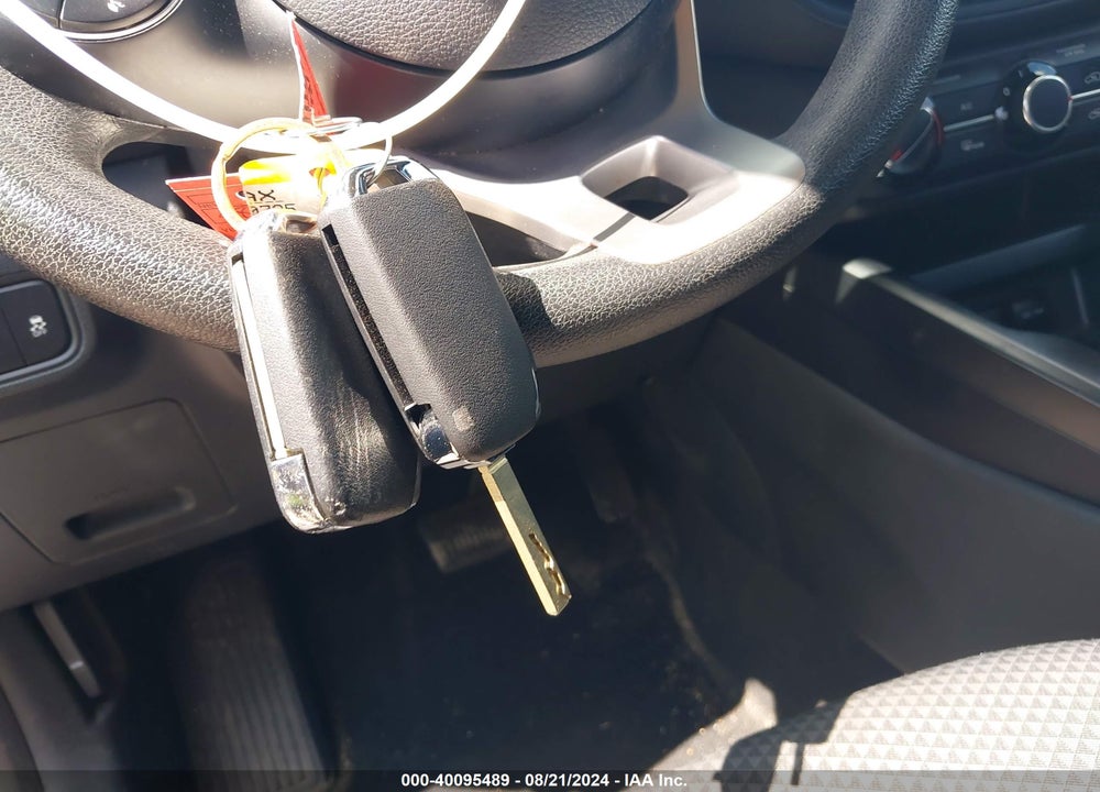 2020 KIA SOUL LX VIN: KNDJ23AU5L7072504