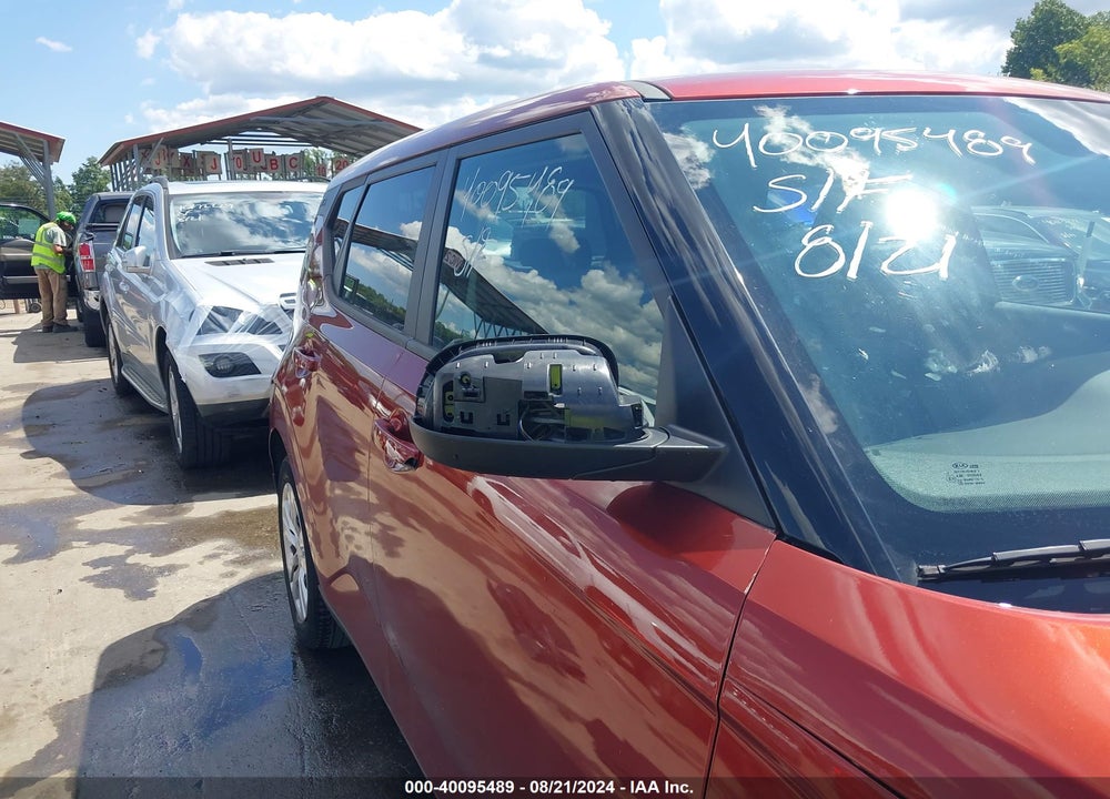2020 KIA SOUL LX VIN: KNDJ23AU5L7072504