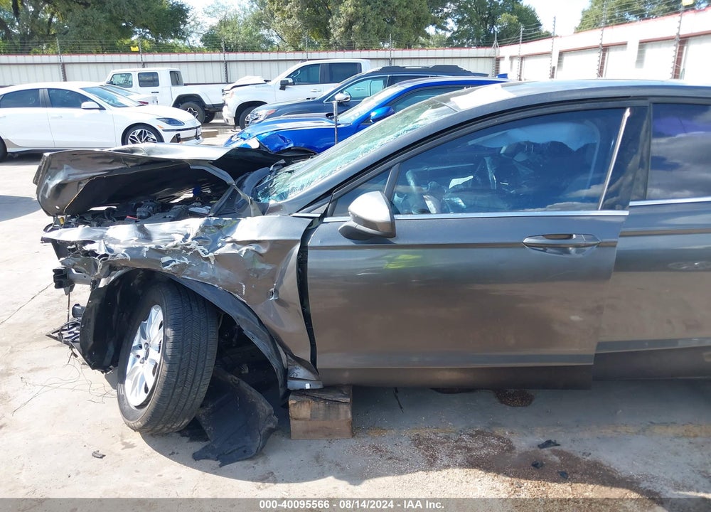 2015 FORD FUSION S VIN: 1FA6P0G74F5120085