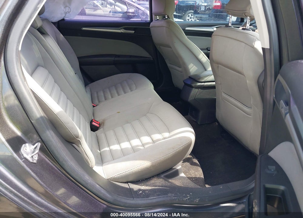 2015 FORD FUSION S VIN: 1FA6P0G74F5120085
